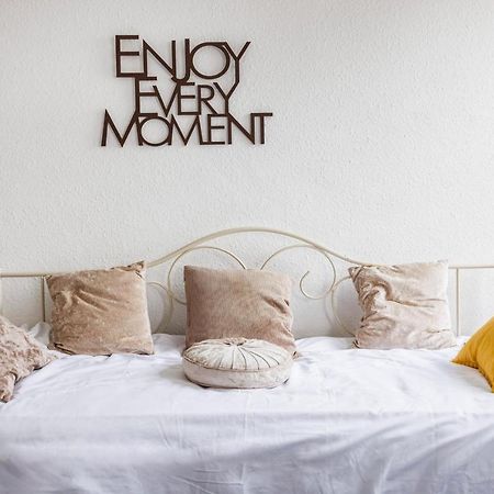 Charming & Sunny 2Br - City Centre Nr The Beach & High St By Everhome Ltd Сътън он Сий Екстериор снимка