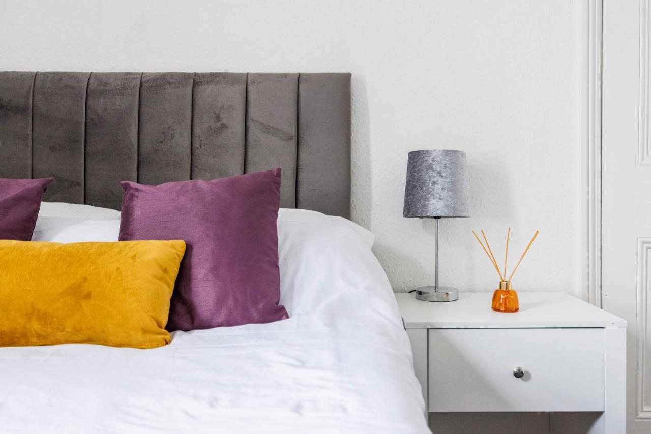 Charming & Sunny 2Br - City Centre Nr The Beach & High St By Everhome Ltd Сътън он Сий Екстериор снимка