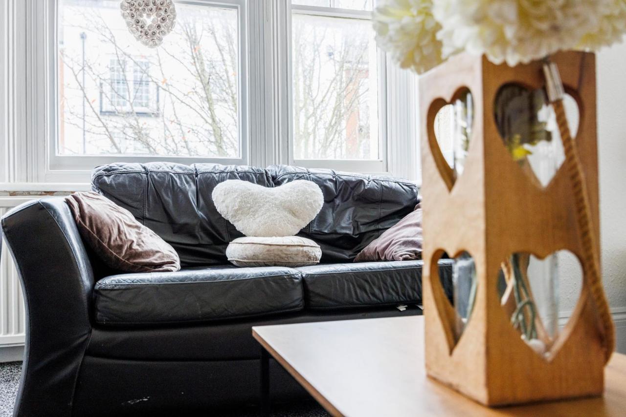 Charming & Sunny 2Br - City Centre Nr The Beach & High St By Everhome Ltd Сътън он Сий Екстериор снимка